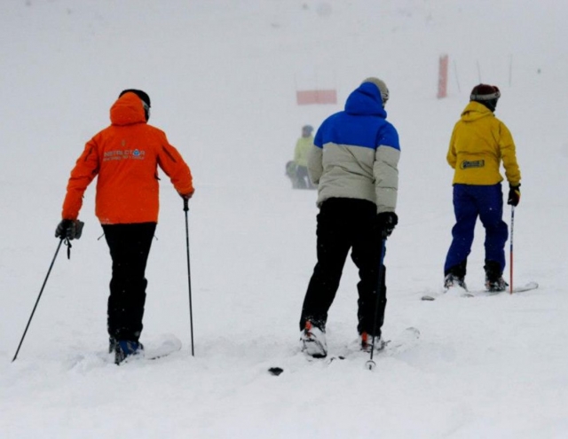 Skier dans la neige 